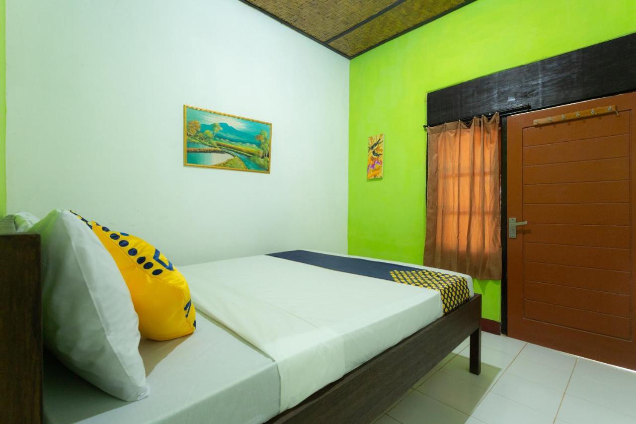 Spot On 1879 Lendang Homestay Mangsit Buitenkant foto